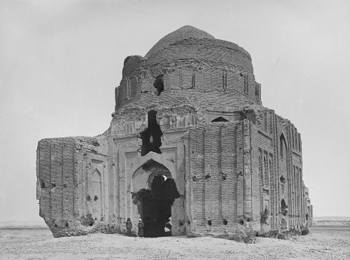 humanoidhistory:A mausoleum in the ancient city of Tus, Iran, photo by Ernst Herzfeld (1879-194
