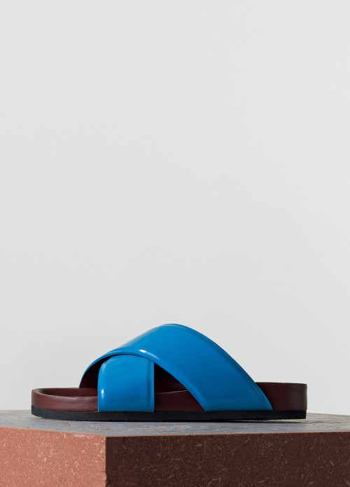 cotonblanc:   Bum Bag, Essential Slingback, Boxy Flat, Flat Bag, Zipped Hobo and Pull-on Sneakers  Céline Spring 2015 Leather Goods and Shoes 