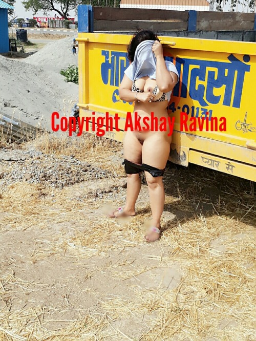 lovingcouple69stuff: akshayravina: Hotty in naughty mood Hot and daring lady