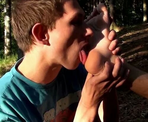 boys1feet:#guy #feet #boy #foot #teen #boyfeet #boyfoot #worship #lick #smell #gay #twinkwww.