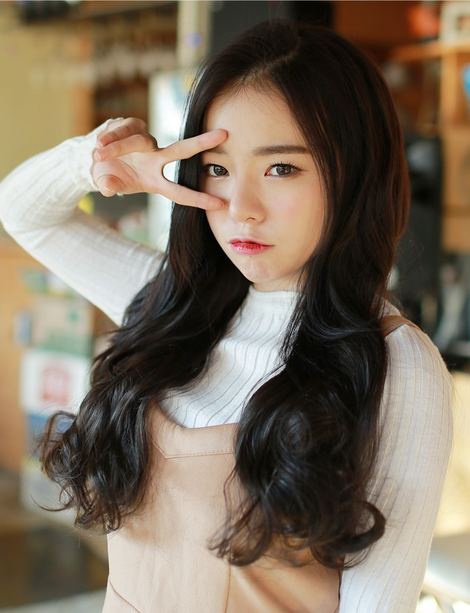 Ha Neul.