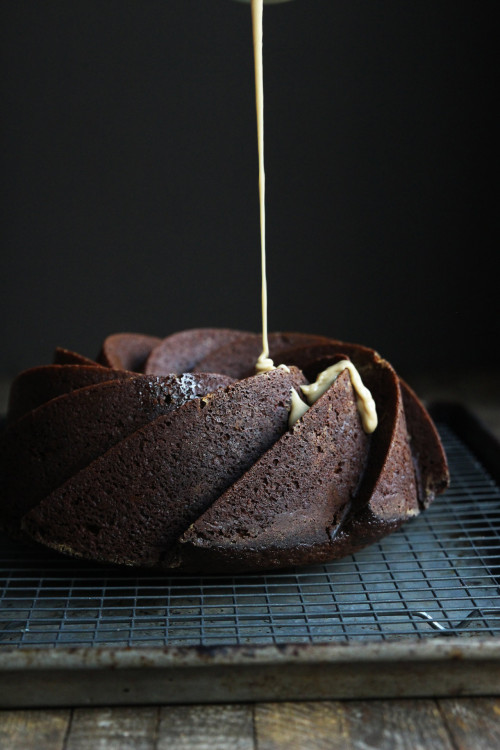 sweetoothgirl:  Gingerbread Bundt Cake with Coffee Cardamom Glaze