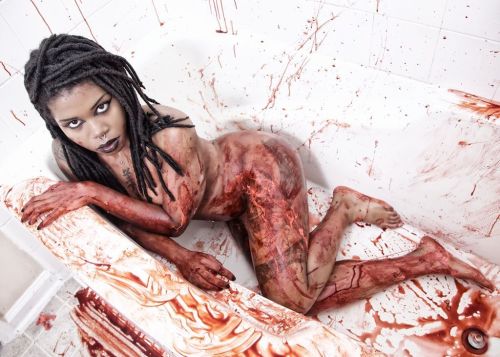 desdemonaxx:  Blood bath. This set, I came adult photos