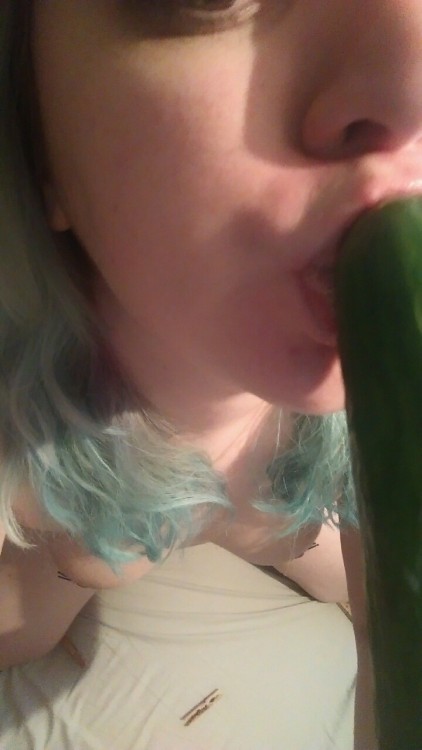 amberunowned: Hair pins, clothes pegs, fucking myself with vegetables. Because I was told to. Becaus