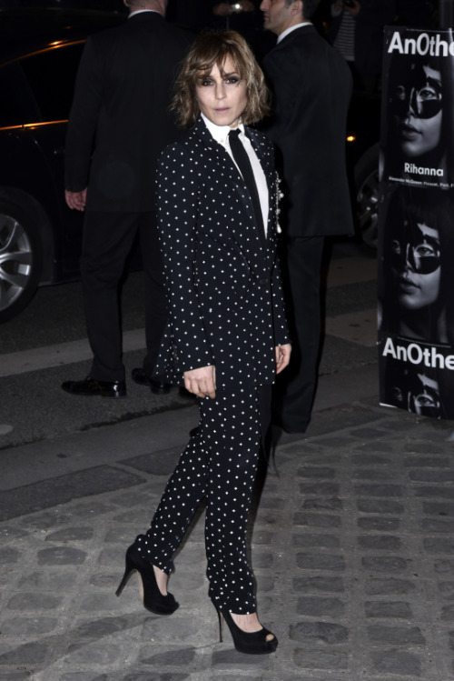 Porn photo redcarpetstars:  Noomi Rapace in Givenchy
