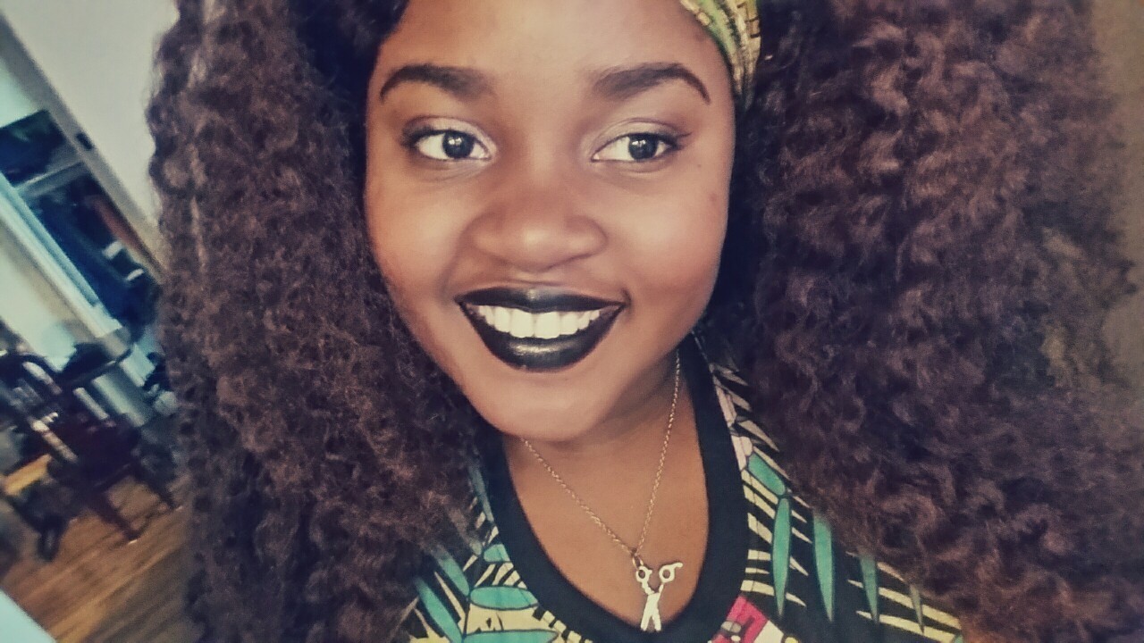 queen-mzbigabootie:  💜 Black lipstick and croshet braids for the win. 💜