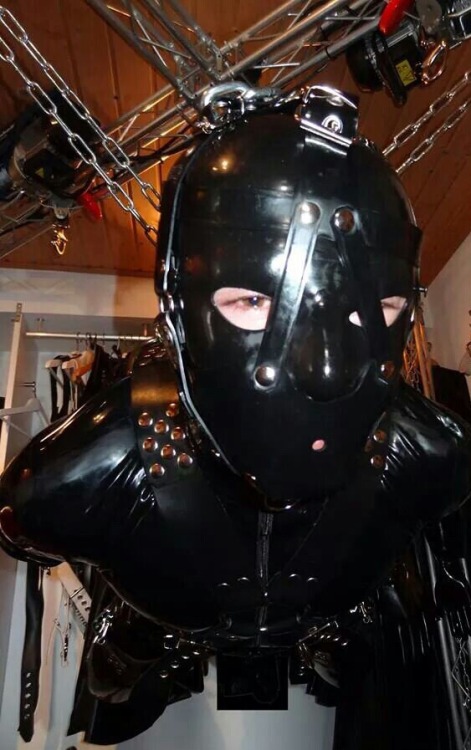 XXX whipman-andy:  rubberpigboys:  Young men photo