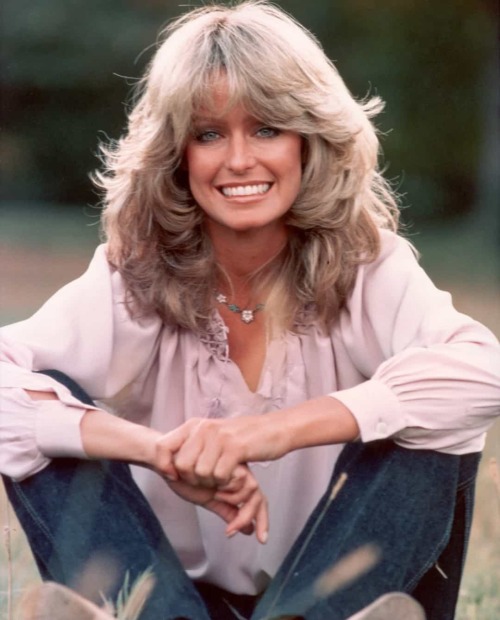 Sex blondebrainpower:Farrah Fawcett, 1970′s pictures