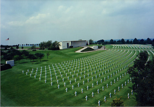 in honor of all the americans that died and fought for belgiumduring world war one and twothank you 