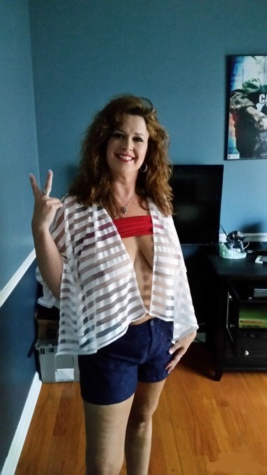 km1969:  a few quick pics last July 4th with adult photos
