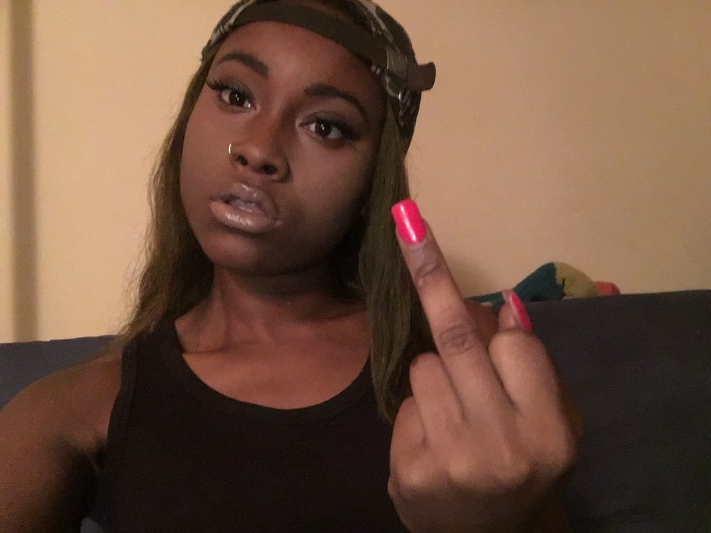 d0lllx:  buggin gringo come along and think you need them . nahh fuck you son  🚮😂😎💚