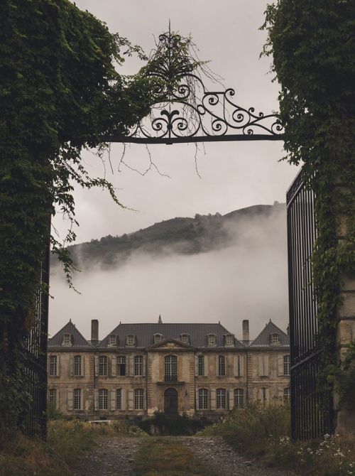 darkescapism:  Château de Gudanes - France