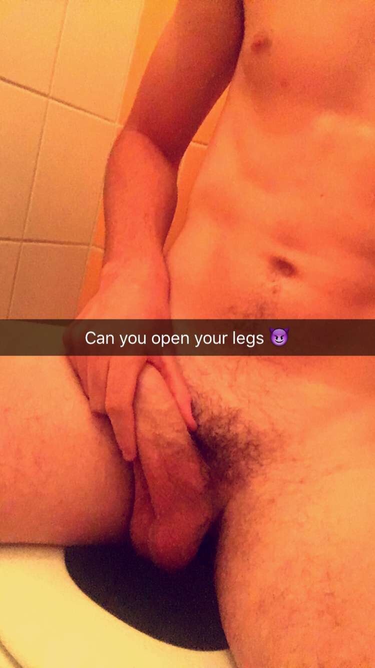 exposedsnapbois:  Footballer currently in Austria with his team on pre season training