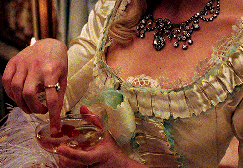 Porn photo fireairshadow:Marie Antoinette (2006) dir.