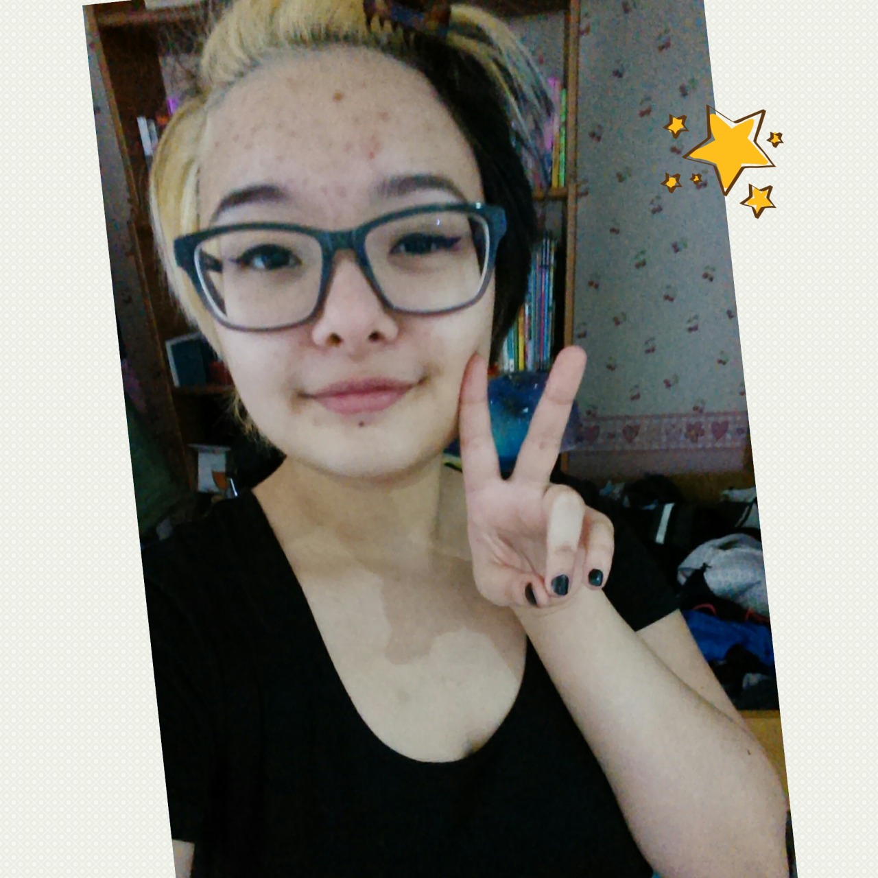 nerdy asian girl selfie