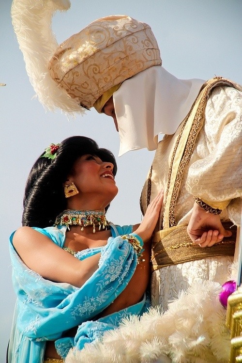 just-a-disney-princess-at-heart:  misskathleenanne:  Disney Face Characters: Couples