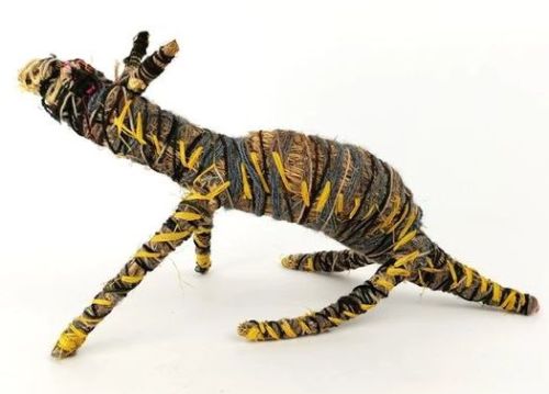 newguineatribalart:Dog sculptures by aboriginal artists from Tjanpi Desert Weavers. Great proje