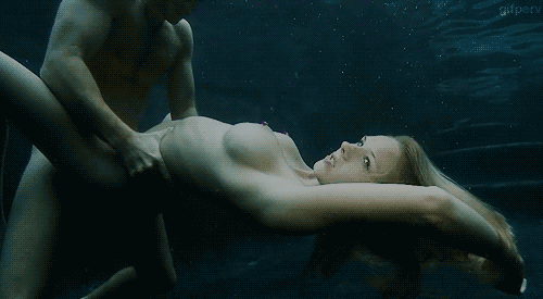 fappingtogifs:  Getting fucked underwaterDevils Film