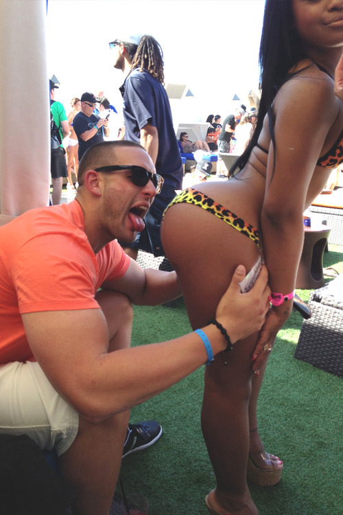 suganigg-a:  suganigger:  Being a good ape and letting Aryan Gods objectify and grope