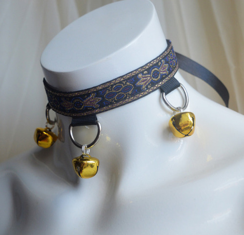 Collar with three bell posts, each is playproof.for sale here