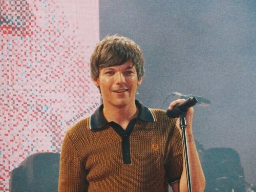 lthqs:Louis onstage at the CCME
