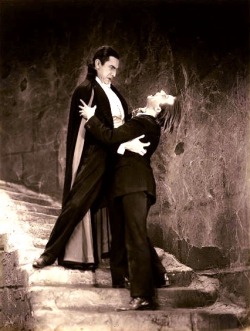 sparklejamesysparkle:Bela Lugosi and Dwight Frye in the Universal Pictures/Tod Browning horror movie Dracula, 1931.