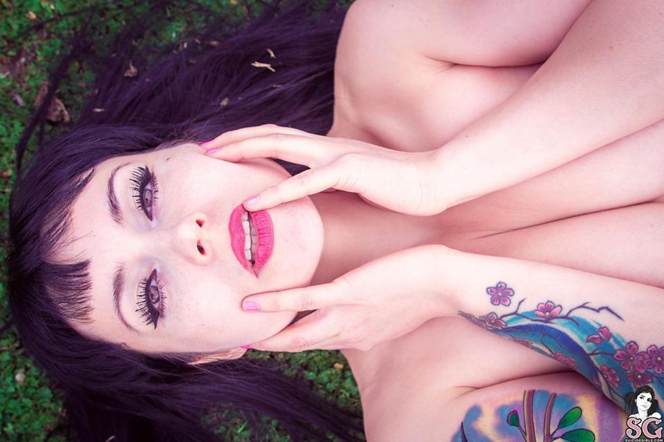 altmodelgirlcrush:  Kalte Suicide