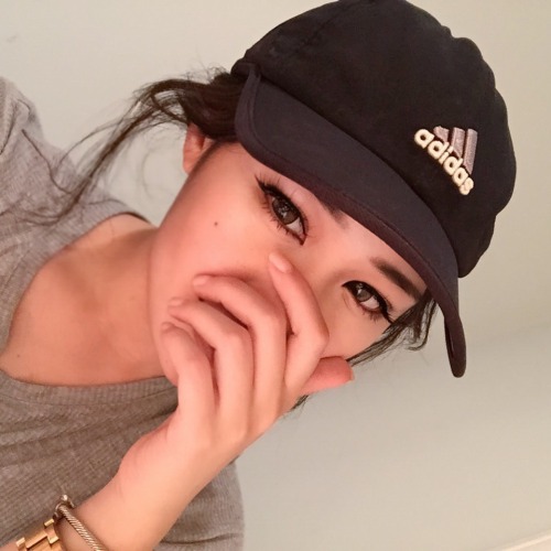 1253pm:anyways s/o to viet girls