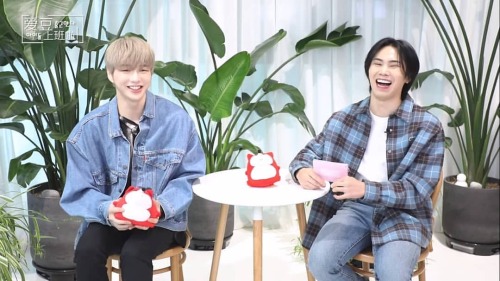 astralpizzarocket:210220 [Sohu Korea] Idols Go to Work·MC #Rocky Interview with#KangDaniel (#강다니엘)ht