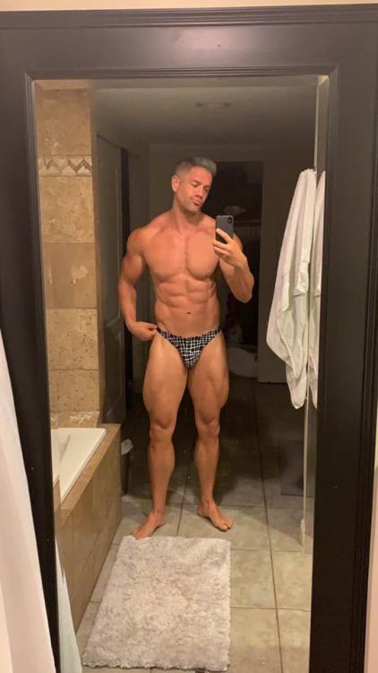 That look you make when you speedo selfie your wife on your day off and you’re looking pumped 