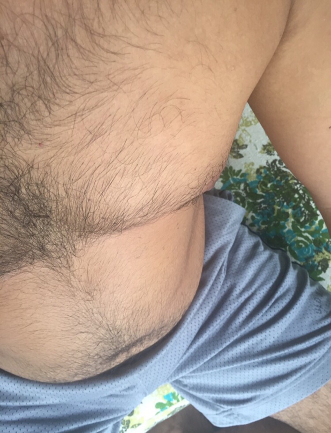 ariescub10:  Happy Tummy Tuesday ya’ll!! 🐻🍔🍕🍻