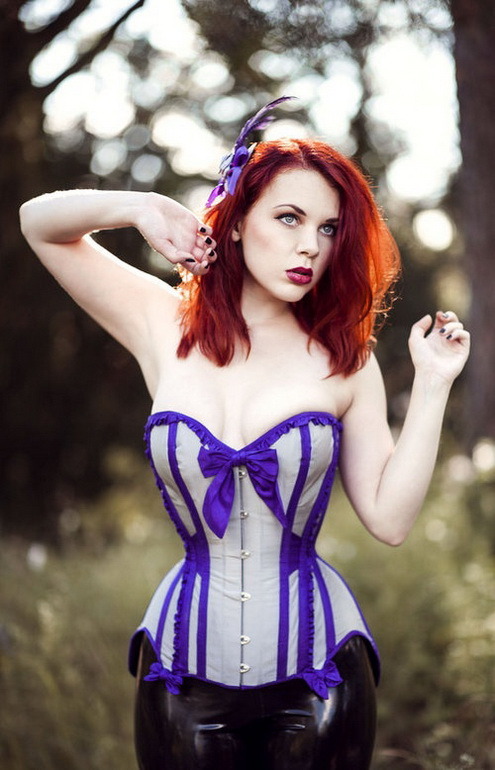 ffncollector:  corset-fetish:  Corsets   Nice corset and waist reduction …. 