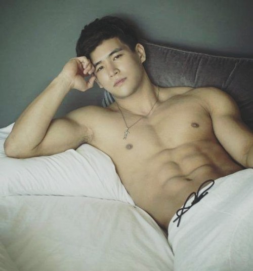 XXX evianguy:  Hawt Asian Stud!  photo