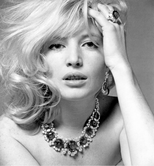 Monica Vitti, 1963Karen Radkai (American, born Germany; 1919–2003)© Karen RadkaiThe actress wears Bu