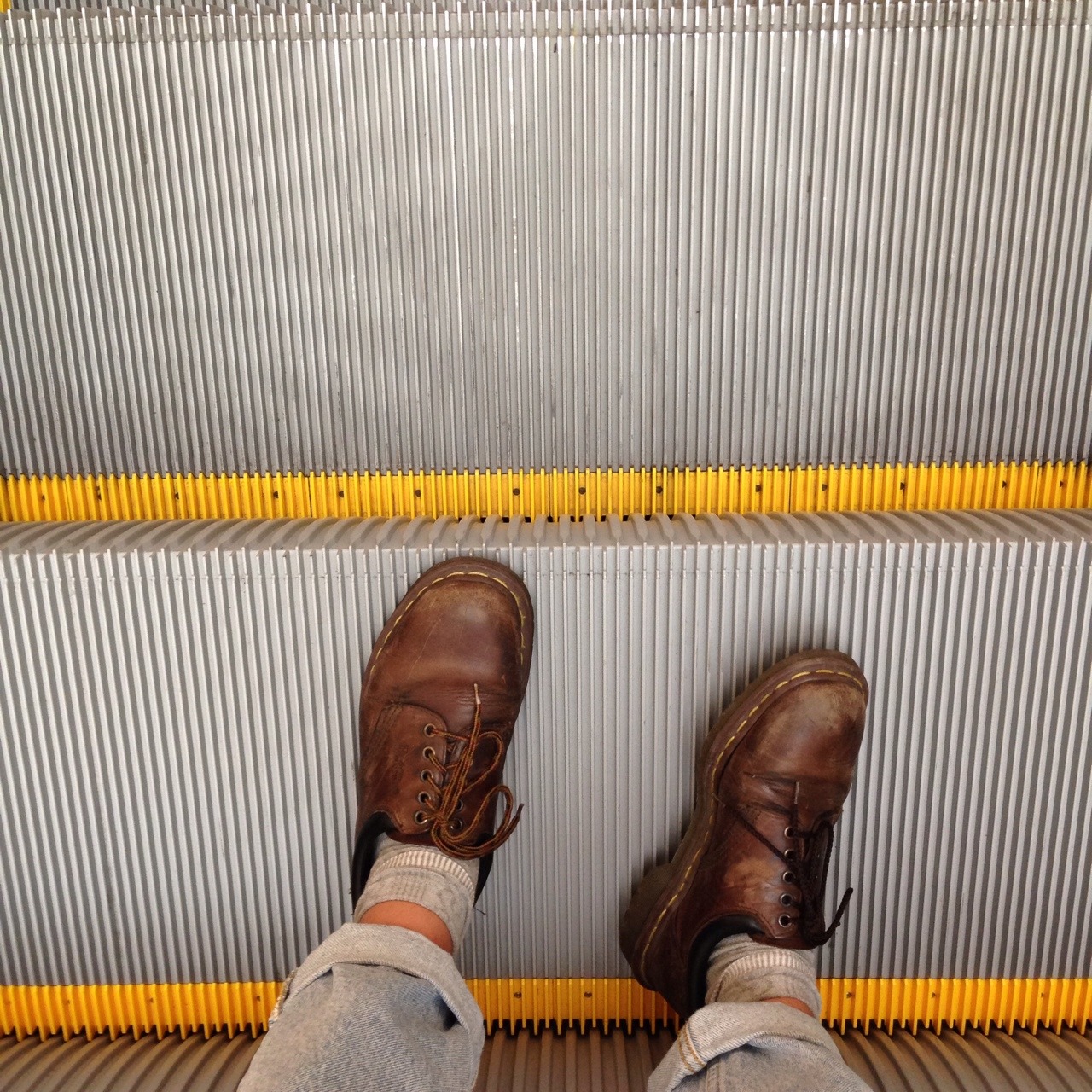 cerealwrath:  cerealwrath:  In public  Being in public alone used to be a stressful