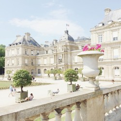 via asos_isabellaJardin du Luxembourg