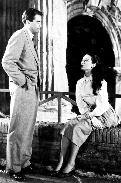 goldenageestate:Gregory Peck &amp; Audrey Hepburn ~ Roman Holiday, 1953