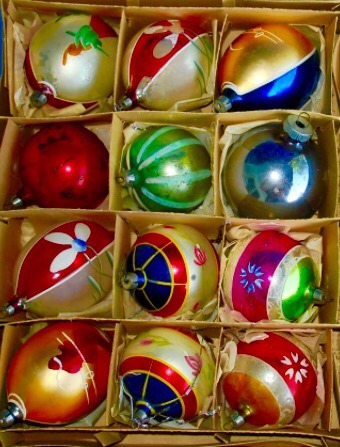 zgmfd:  Shiny-Brite ornaments 