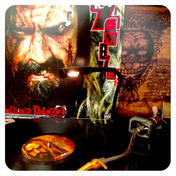 kaatjerenaatje:  Playing this loud always works to get yer p!ssed-off mood acknowledged, HA!! Hmmmyeah, it also helps to temper it a tad ;) “Hellbilly Deluxe 2” by Rob Zombie on the blackest of vinyl. ~  