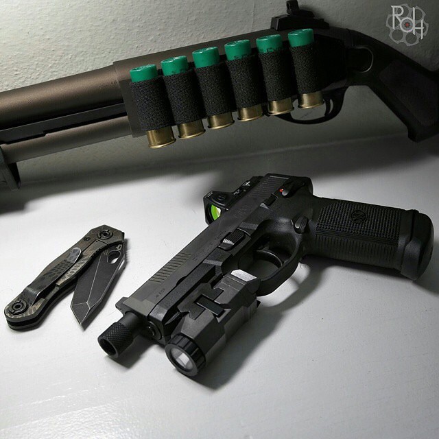 gunsdaily:  @realdirtyharry Put some glass on the @fnh_usa FNX Tactical… 