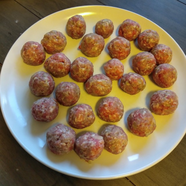 the-sultry-brunette:amaranthdesires:the-sultry-brunette:amaranthdesires:amaranthdesires:Today is a meatballs kind of day because good price on minced meat at the butcher’s. YummyJust a few 😂You made meatballs for a village. They look delicious.