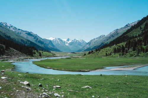 And so our hike began.  We took a long drive through the mountains and over a pass at 4,100m and sto