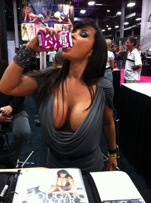 ishotgirls:  Project iShot GirlsWeb Home &amp; Android Apps  Follow Us: @iShotGirls