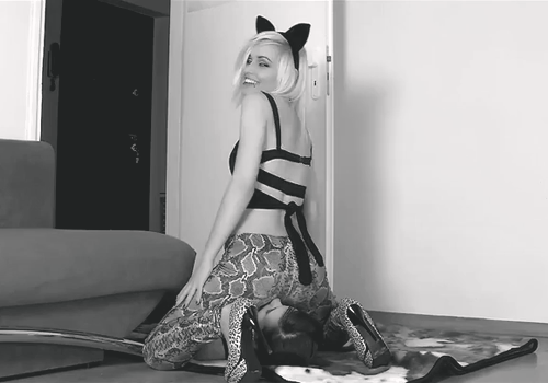 http://sexxyfight.tumblr.com/post/126983103493