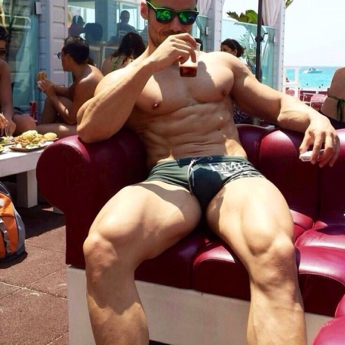1of2dads:  Over 25 thousand pics just for you and your dick, follow daddy 1 if you want to cum      http://1of2dads.tumblr.com/