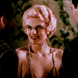 beaucaire:A then-unknown, 18-year-old Jean Harlow in Howard Hughes’ Hell’s Angels (1930). This Multi