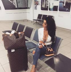 Arrived at #belfast #airport #yesterday  #RESTINGBITCHFACE by chloe.khan