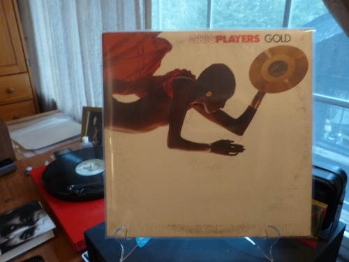 play-catside-first:  Ohio Players - Gold (1976) A new addition to the funky part of my record library. This definitely seems like a compilation worth having, great purchase! 