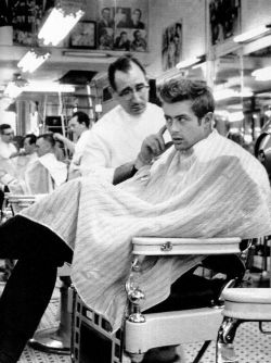 theniftyfifties:  James Dean gets a haircut. 