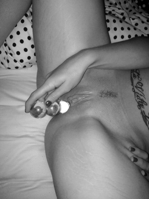 porcelainesthetique:  …testing out my new toys, resulting in an unbelievable orgasm